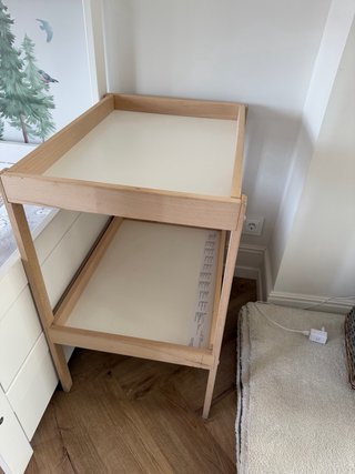 Cambiador IKEA SNIGLAR + cojín VÄDRA