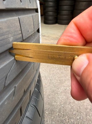 Neumáticos Hankook 225/55/18 102Y