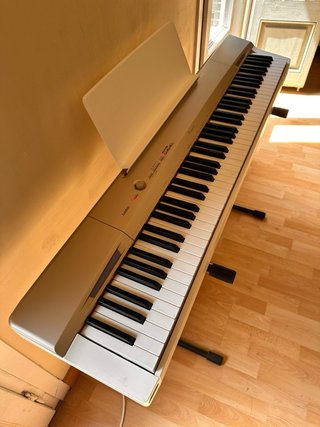 Piano Digital Casio PX-160GD con Soporte