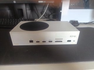 Xbox Series S con caja en perfecto estado