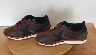 Tenis Munich Marrones y Negros