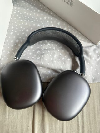Apple AirPods Max Space Gray