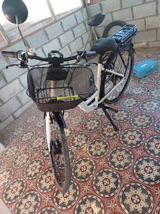 Bicicleta Eléctrica Blanca BiwBik