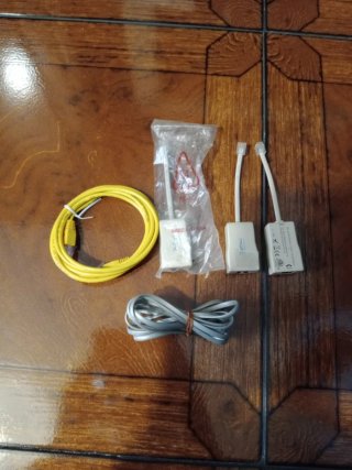 Cables de teléfono fijo y adaptadores