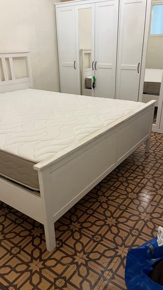 se regala Cama Ikea Blanca con Colchón Flex