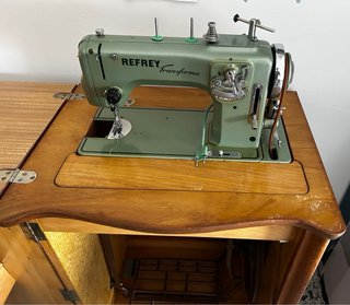 Máquina de coser Refrey Transforma