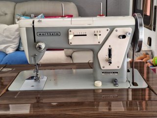 Máquina de coser Wertheim Rápida SA