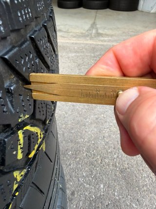 Neumáticos Bridgestone 235/65/16C 115/113R