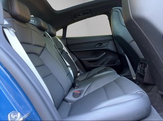 Porsche Taycan 2024