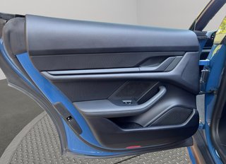 Porsche Taycan 2024