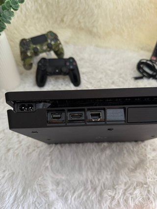 Consola PS4 Slim 1TB Negra