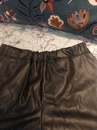 Falda pantalón polipiel