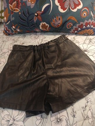 Falda pantalón polipiel