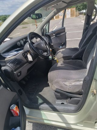Peugeot 807 2004
