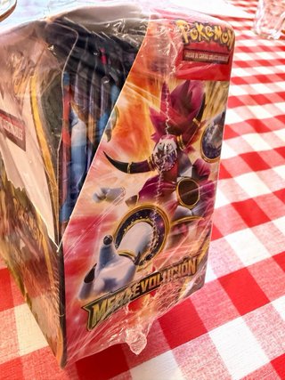 Caja precintada cromos pokemon megaevolucion