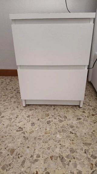 Camera da letto matrimoniale bianca