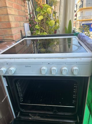 Cocina Eléctrica Qilive con Horno