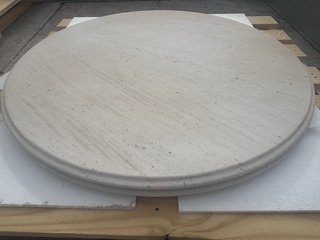 Creiamo ogni tipo di tavolo in pietra naturale