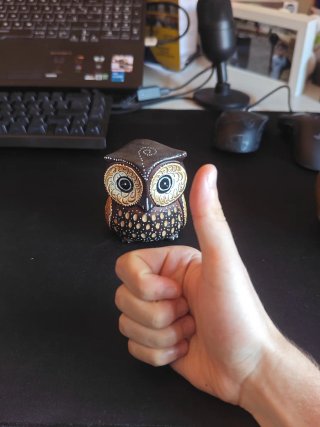 Figura artesanal búho de madera