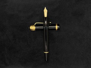 Montblanc Voltaire 18K Pluma Estilográfica