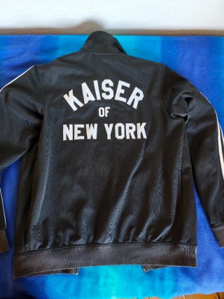 Chaqueta Adidas Negra Clásica Bordados Blancos