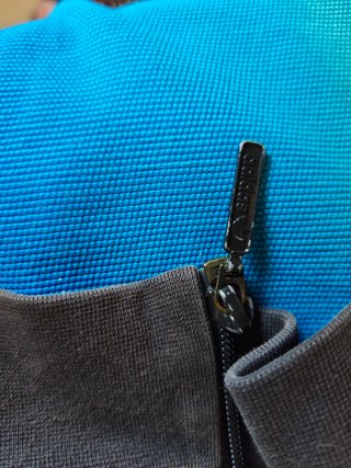 Chaqueta Adidas Negra Clásica Bordados Blancos