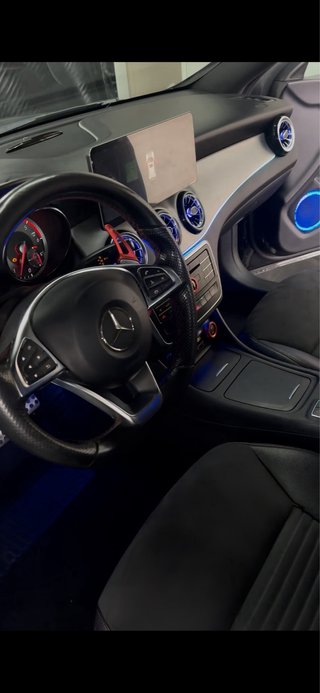 Mercedes-Benz CLA 220 AMG