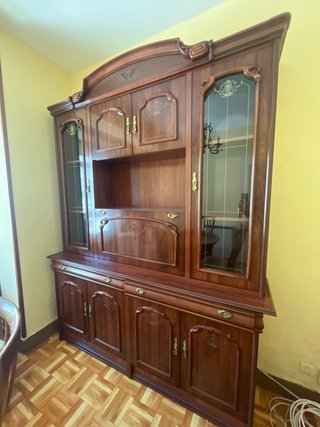 Armario de salón madera y cristal