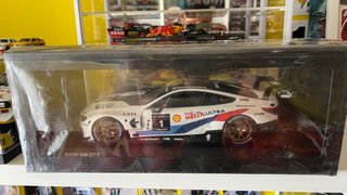Minichamps BMW M8 GTE 1/18