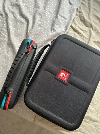 Nintendo Switch + 6 mandos + juegos
