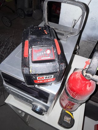 Batería Milwaukee M18 12.0 Ah
