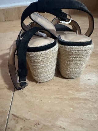 Cuñas negras talla 40