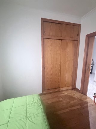 Se alquila habitacion