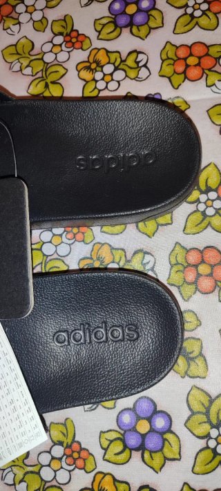 Ciabatte Adidas nere e bianche