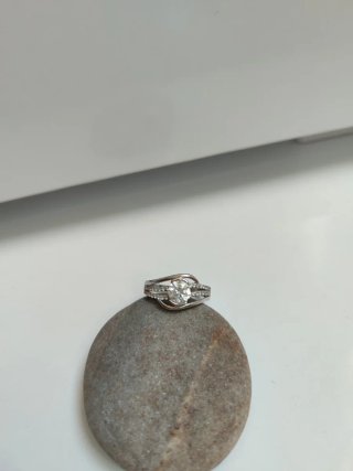 Anillo oro blanco brillante