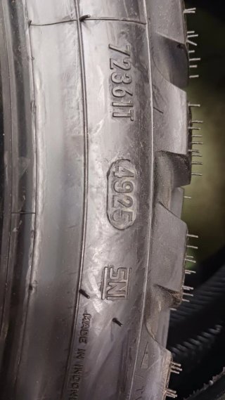 90/90 R21 54T METZELER KAROO™ 4