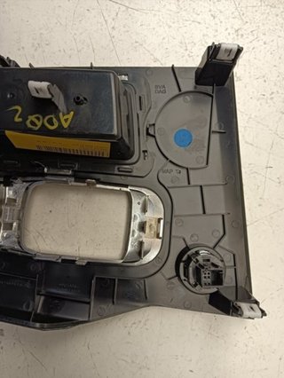 CONSOLA CENTRAL PEUGEOT 3008 BH01 9815049277