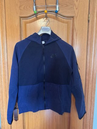 Chándal Nike Azul y Negro, esta como nuevo