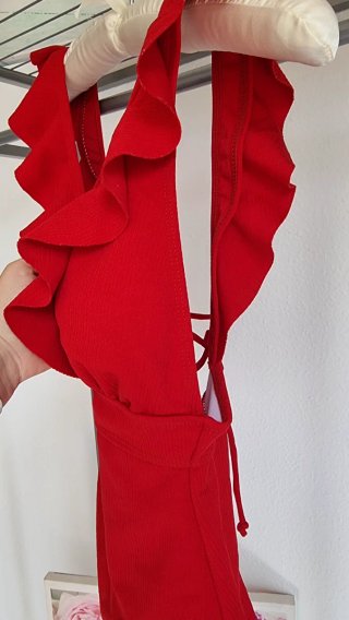 Bañador rojo con volantes