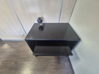 Mesa de oficina moderna cristal y madera