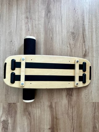 Balance board. Tabla de equilibrio con rodillo