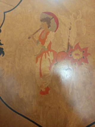 Tavolo intarsiato radica legno