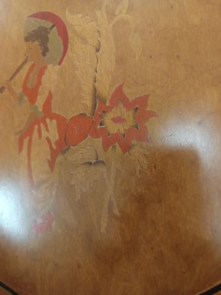 Tavolo intarsiato radica legno