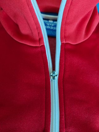 Chaqueta Adidas clásica roja y blanca Talla M
