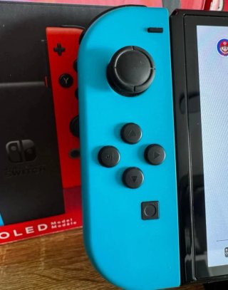 Nintendo Switch OLED2024 - Como Nueva + Accesorios