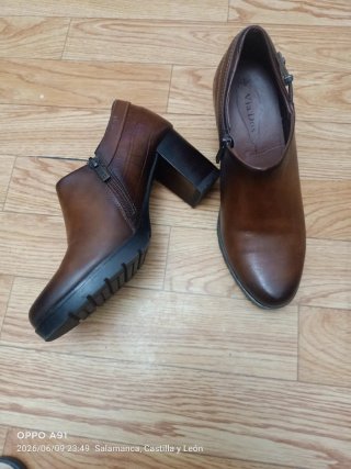Botines de tacón marrones