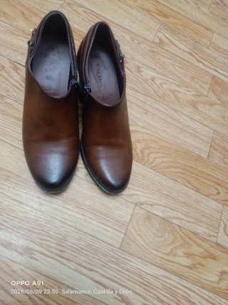 Botines de tacón marrones