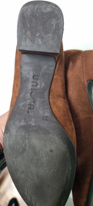 Zapatos de ante tacón bajo marrón tabaco