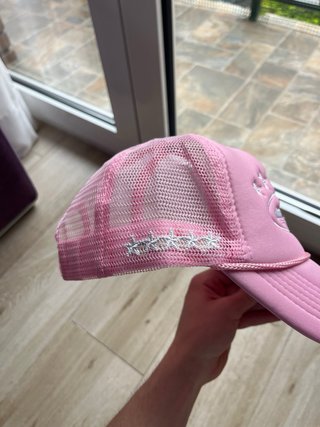 Gorra Corteiz Rosa Trucker
