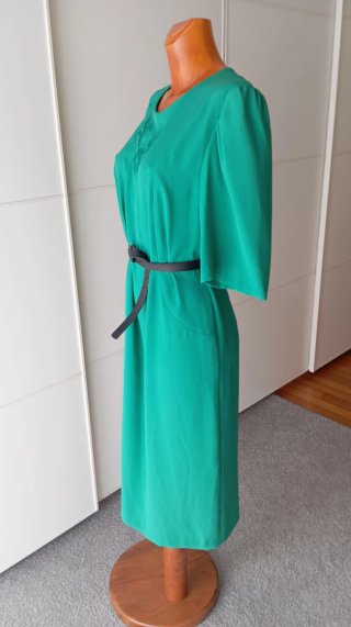 Vestido vintage verde con flor. Nuevo.